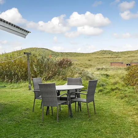 Dejligt Pa En Klitgrund Taet Pa Vesterhavet Sj422
